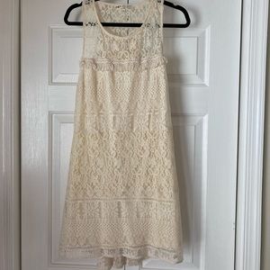 Women’s cream lace dress